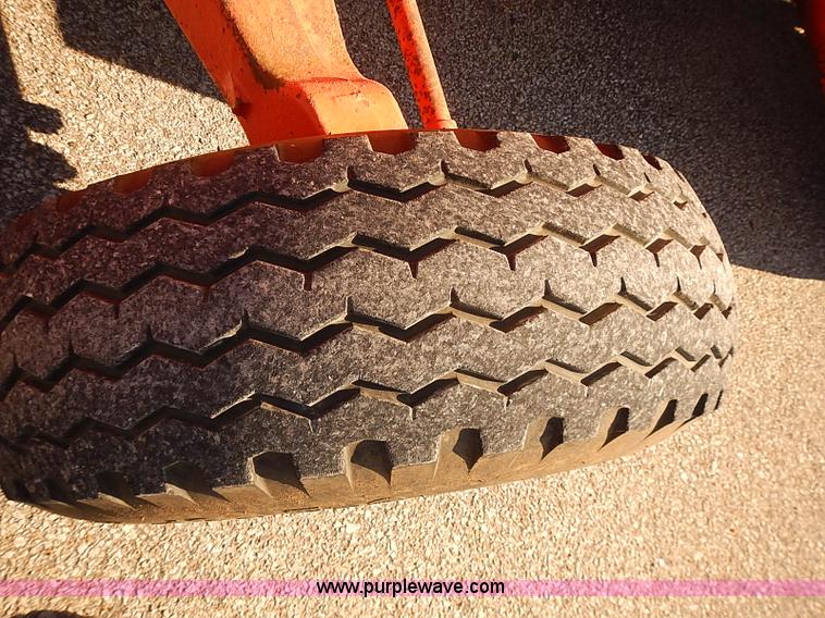 image for item J3046 1986 John Deere 482C forklift