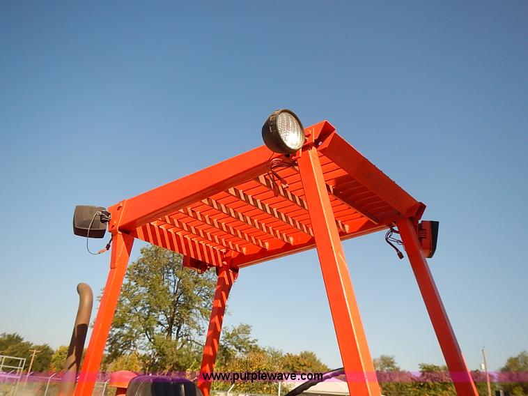 image for item J3046 1986 John Deere 482C forklift