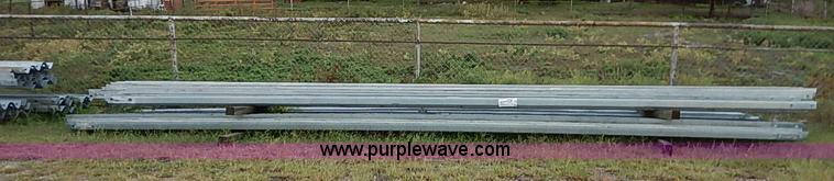 image for item J3048 Assorted guard rail and posts