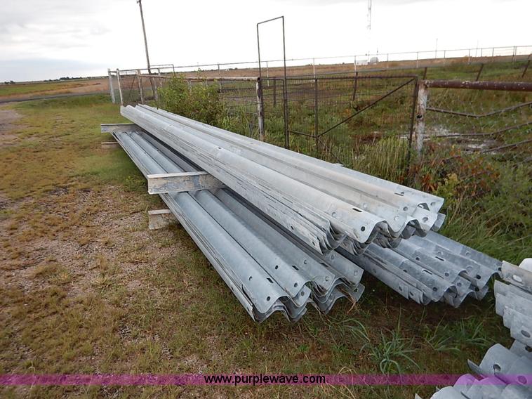 image for item J3048 Assorted guard rail and posts