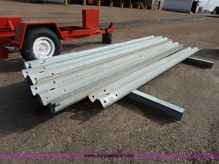 image for item J3049 Assorted guard rail and posts