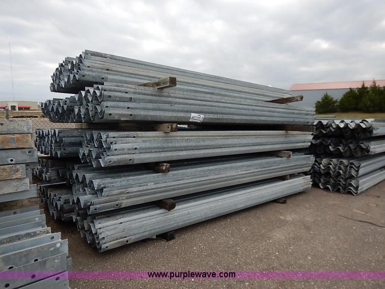 image for item J3050 Assorted guard rail and posts