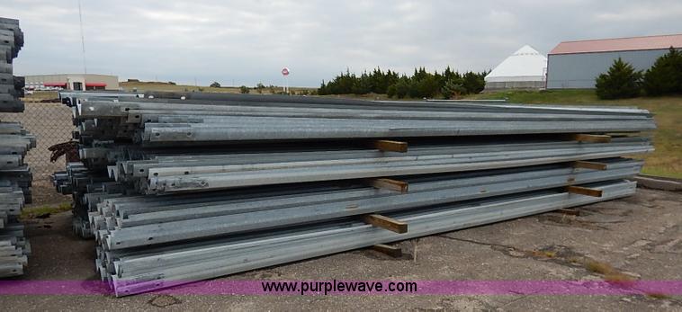 image for item J3050 Assorted guard rail and posts