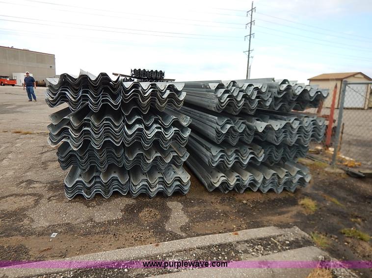 image for item J3050 Assorted guard rail and posts