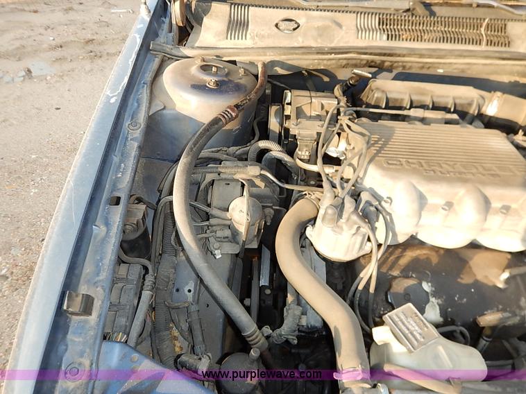 image for item I5412 1993 Chrysler Lebaron LE