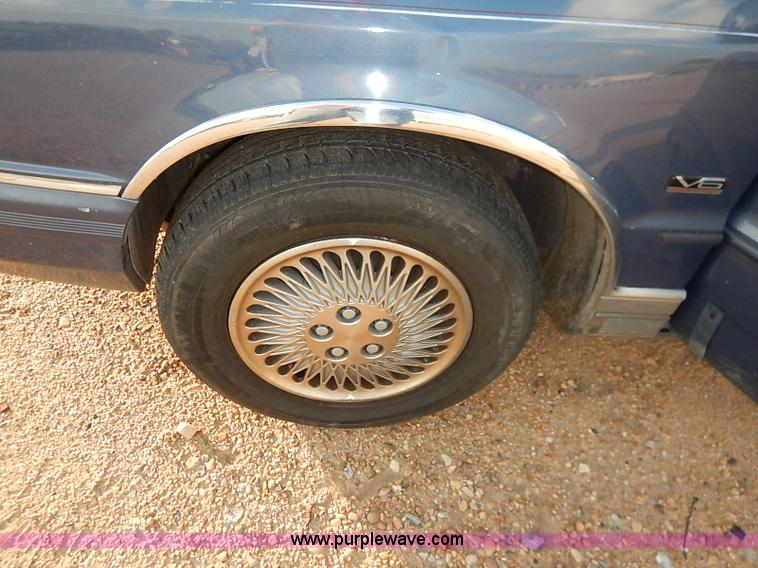 image for item I5412 1993 Chrysler Lebaron LE