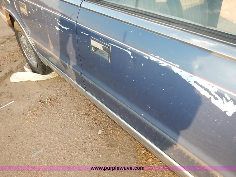 image for item I5412 1993 Chrysler Lebaron LE