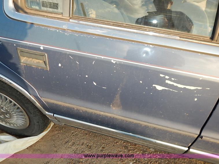 image for item I5412 1993 Chrysler Lebaron LE