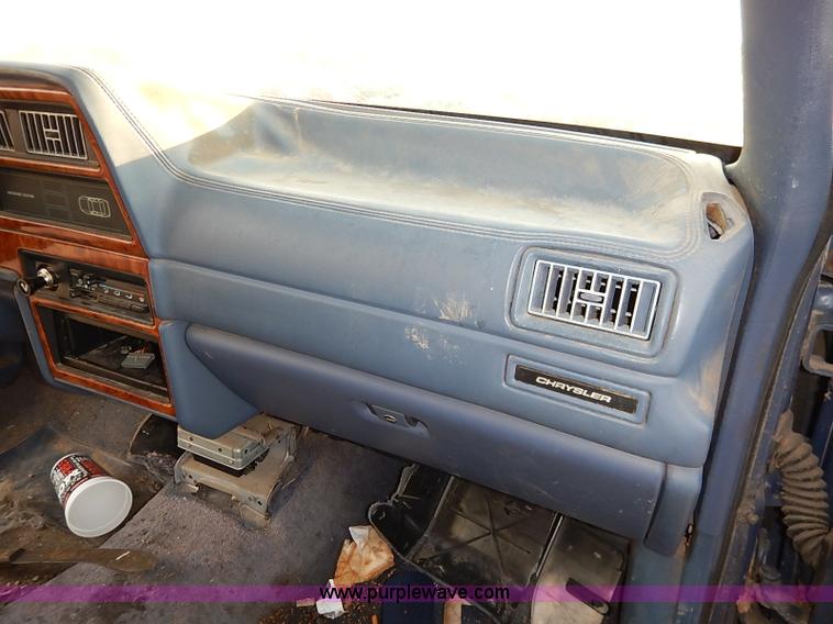 image for item I5412 1993 Chrysler Lebaron LE