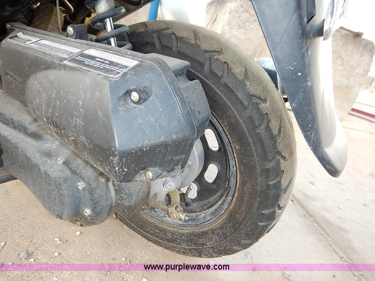 image for item I5413 2013 Basham moped