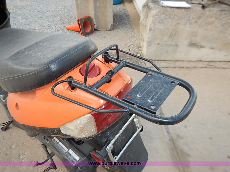image for item I5413 2013 Basham moped