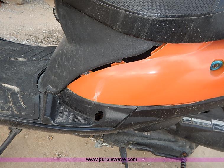 image for item I5413 2013 Basham moped