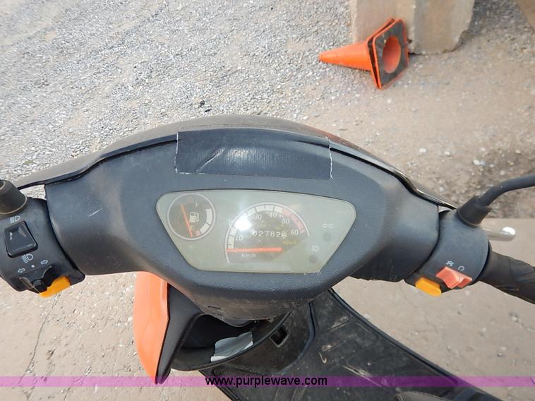 image for item I5413 2013 Basham moped