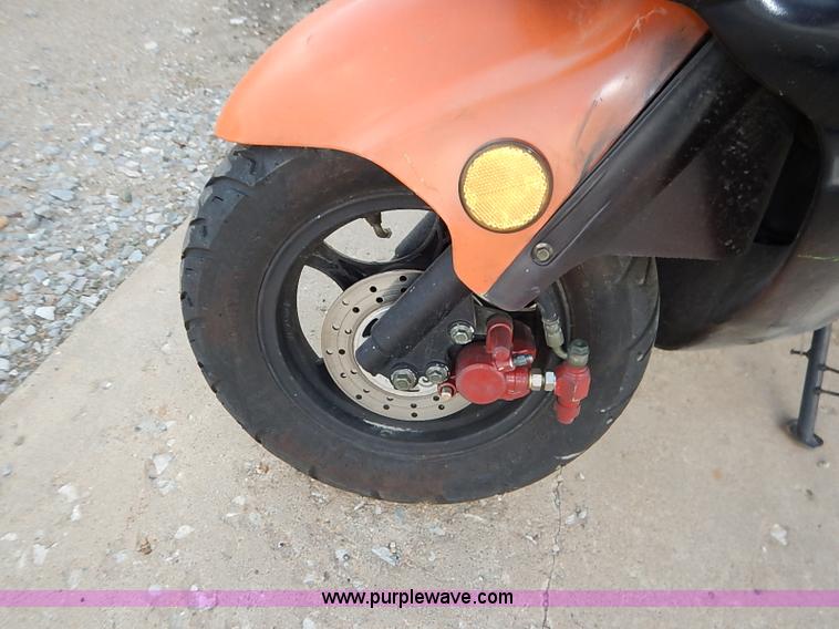 image for item I5413 2013 Basham moped