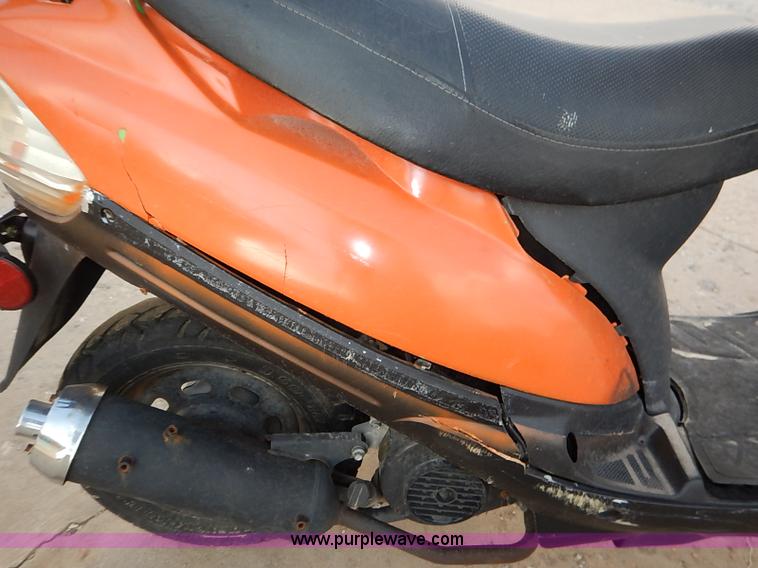 image for item I5413 2013 Basham moped