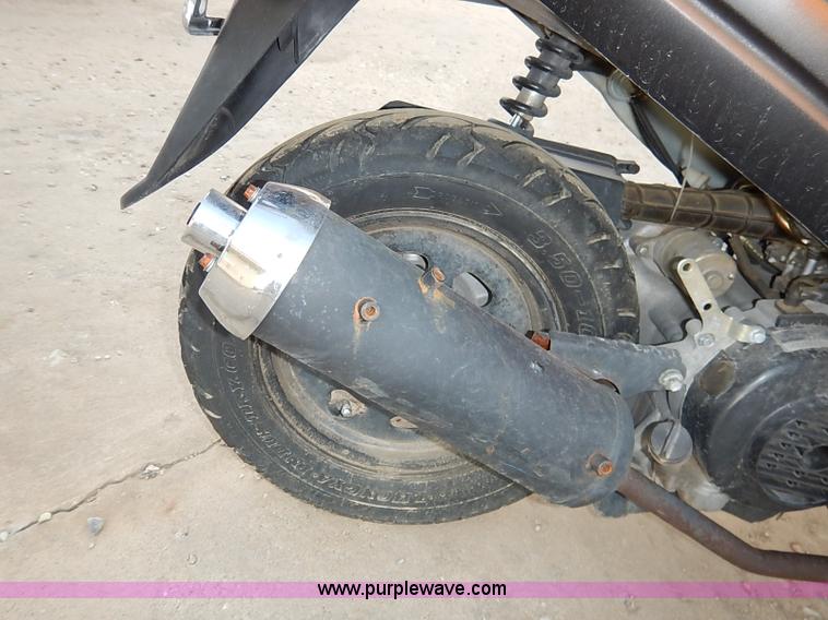 image for item I5413 2013 Basham moped