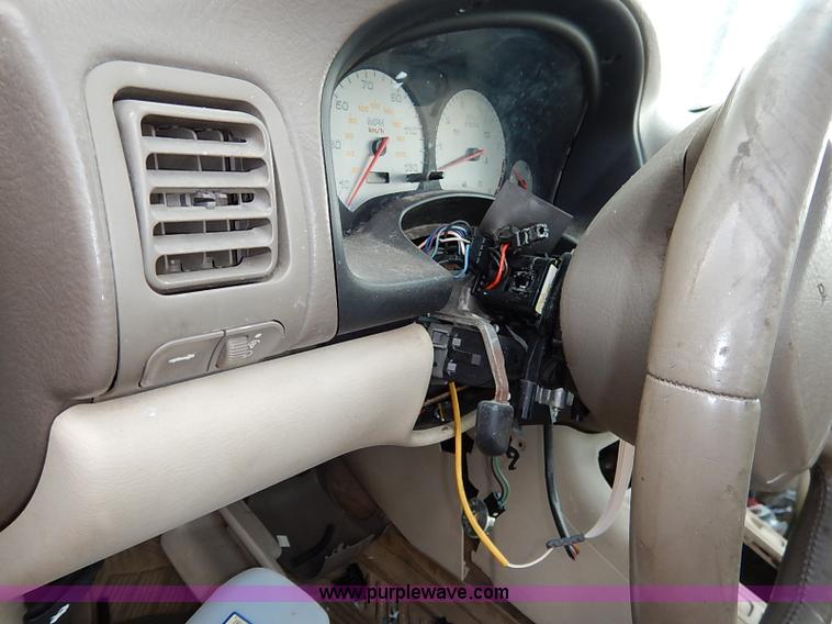 image for item I5414 2003 Saturn L300