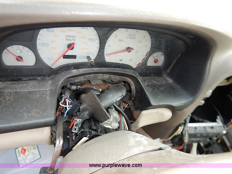 image for item I5414 2003 Saturn L300