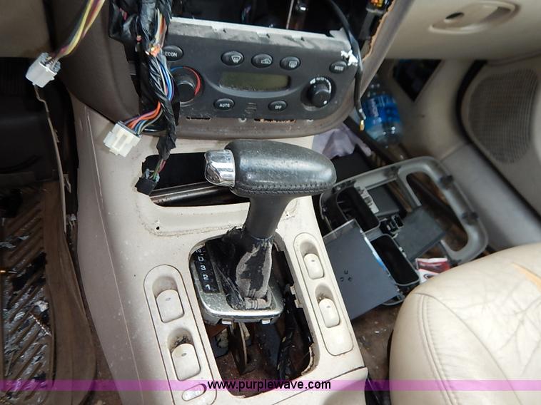 image for item I5414 2003 Saturn L300