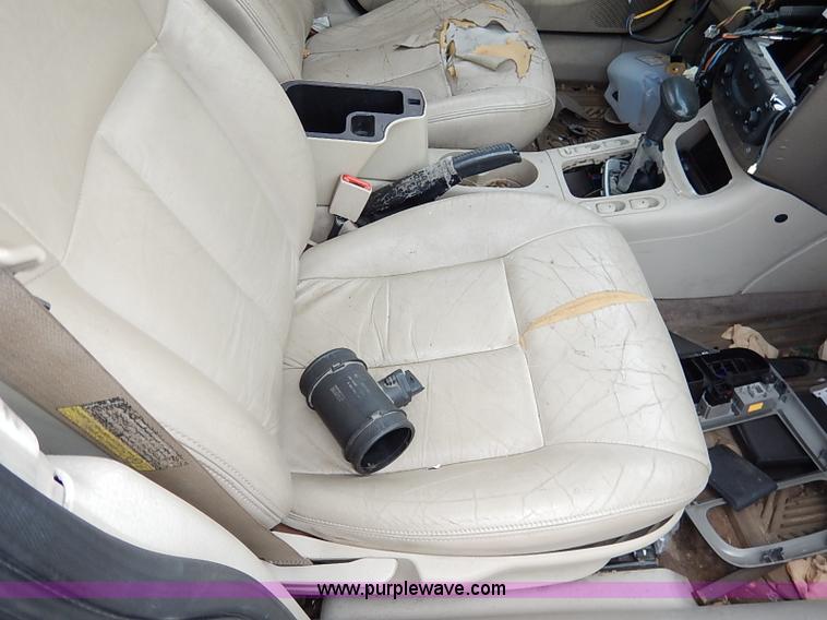 image for item I5414 2003 Saturn L300