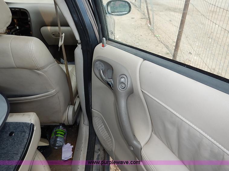 image for item I5414 2003 Saturn L300