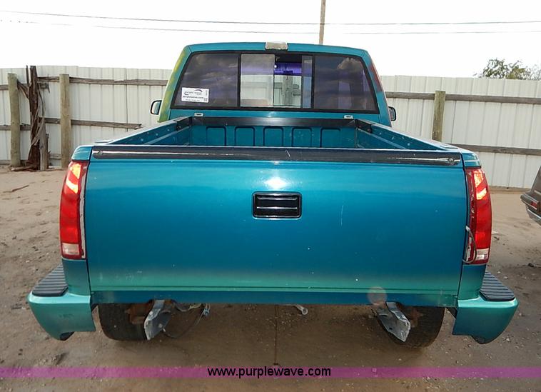 image for item I5415 1992 Chevrolet 1500 pickup truck