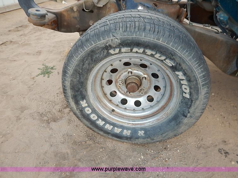 image for item I5415 1992 Chevrolet 1500 pickup truck