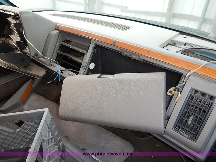 image for item I5415 1992 Chevrolet 1500 pickup truck