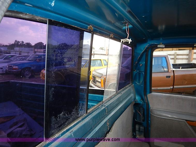 image for item I5415 1992 Chevrolet 1500 pickup truck