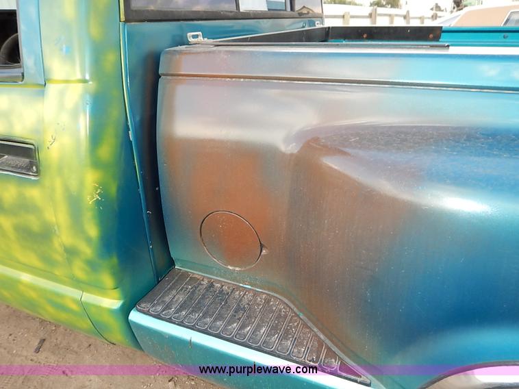 image for item I5415 1992 Chevrolet 1500 pickup truck