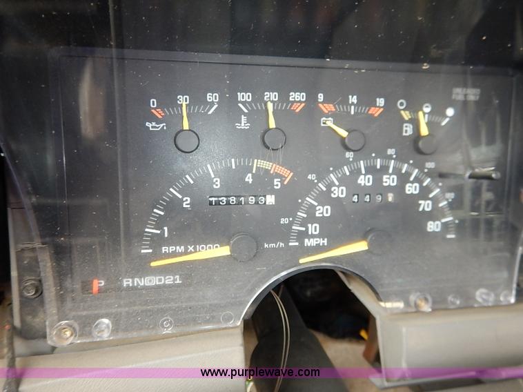 image for item I5415 1992 Chevrolet 1500 pickup truck