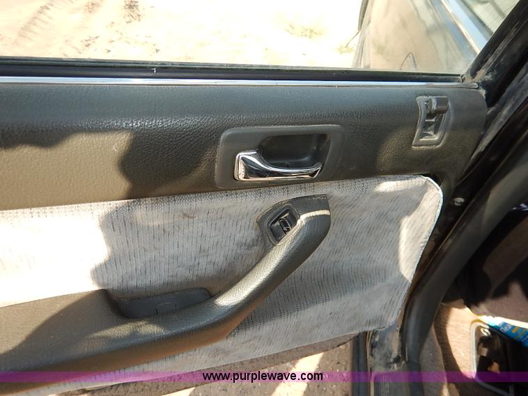 image for item I5418 1993 Honda Accord LX