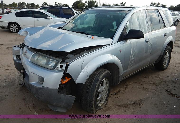 image for item I5419 2004 Saturn Vue SUV