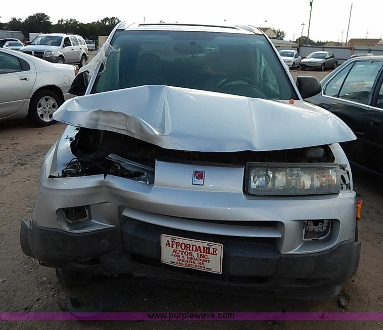 image for item I5419 2004 Saturn Vue SUV