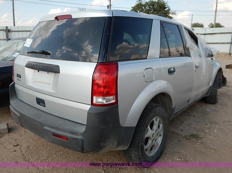 image for item I5419 2004 Saturn Vue SUV