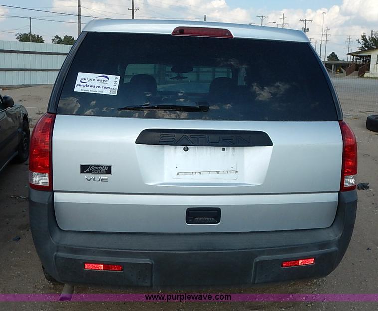 image for item I5419 2004 Saturn Vue SUV