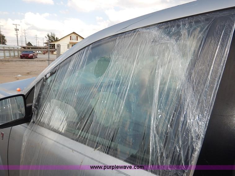 image for item I5419 2004 Saturn Vue SUV