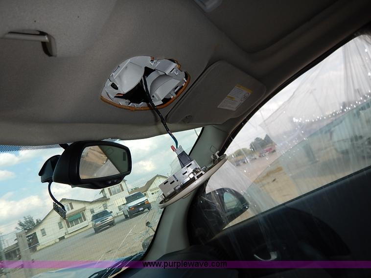 image for item I5419 2004 Saturn Vue SUV