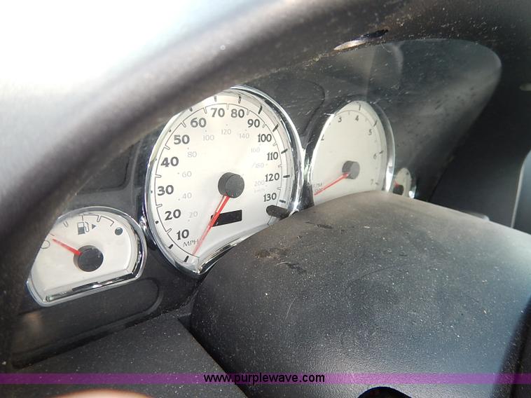 image for item I5419 2004 Saturn Vue SUV