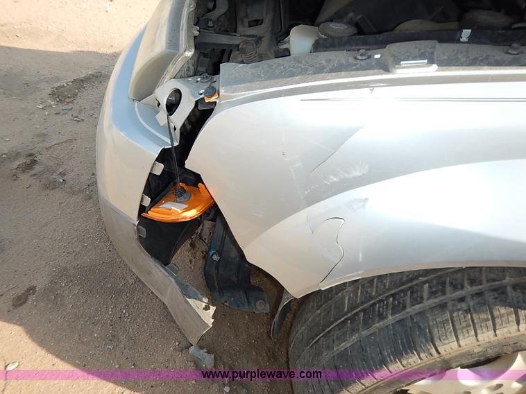 image for item I5419 2004 Saturn Vue SUV