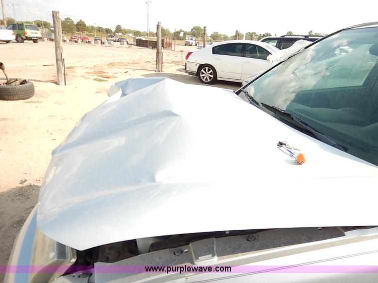 image for item I5419 2004 Saturn Vue SUV