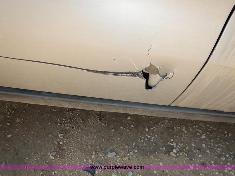 image for item I5419 2004 Saturn Vue SUV