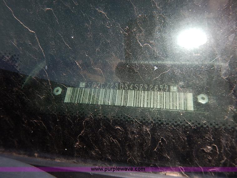 image for item I5419 2004 Saturn Vue SUV