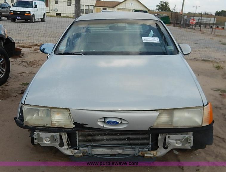 image for item I5420 1991 Ford Taurus L