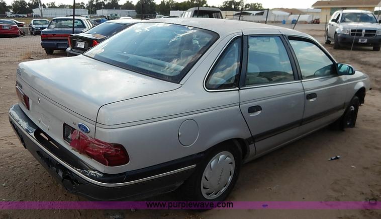 image for item I5420 1991 Ford Taurus L
