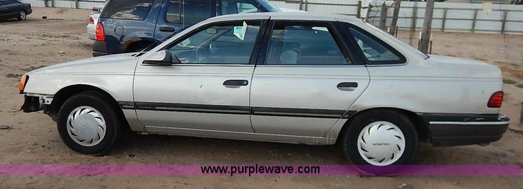 image for item I5420 1991 Ford Taurus L