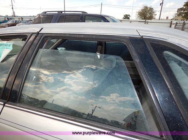 image for item I5420 1991 Ford Taurus L