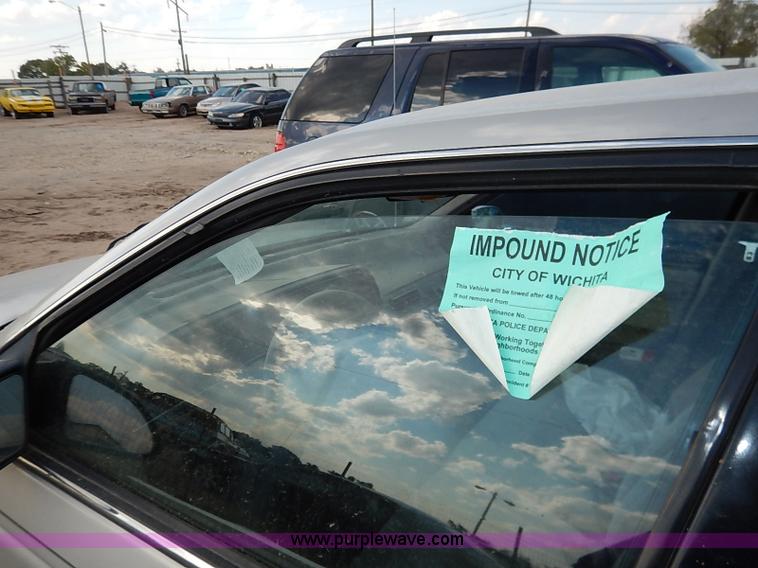 image for item I5420 1991 Ford Taurus L