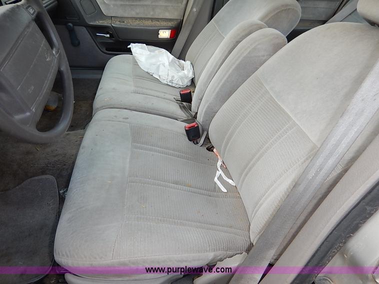 image for item I5420 1991 Ford Taurus L