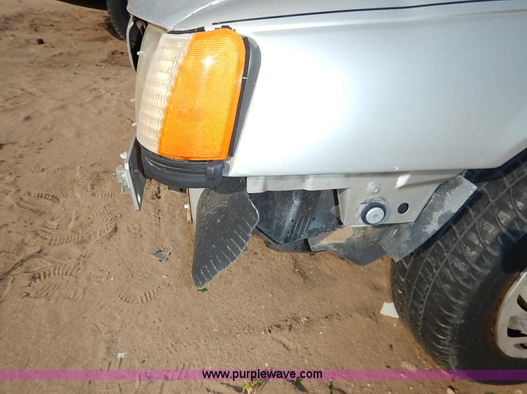 image for item I5420 1991 Ford Taurus L